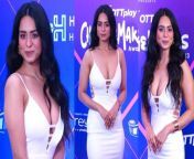 Bigg Boss 16 fame &amp; actor Soundarya Sharma was recently seen at OTT play changemakers awards 2023. Soundarya was looking sizzling hot in a white dress but got brutally trolled for it. She got compared to Urfi Javed for her boldness. Watch the video to know more.&#60;br/&#62; &#60;br/&#62;#SoundaryaSharma #SoundaryaSharmaTrolled #SoundaryaSharmaSpotted